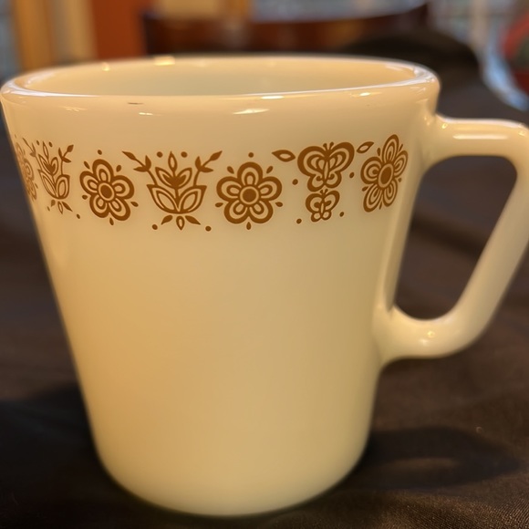 Pyrex Golden Butterfly coffee mugs set of four - Picture 7 of 7